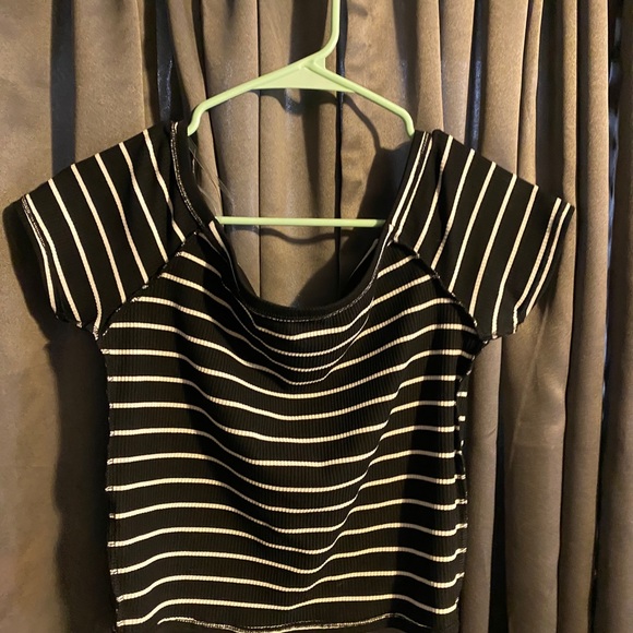 Off the shoulder crop - Picture 2 of 2